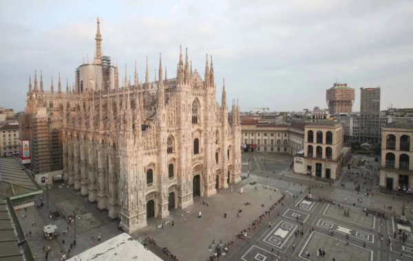 An Amazing View – Walking on the Duomo Rooftops - Image 3