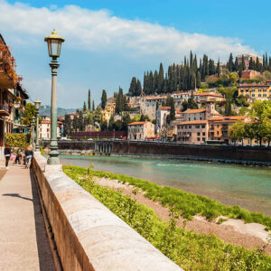 FROM MILAN: VERONA, SIRMIONE AND LAKE GARDA WITH EXCLUSIVE BOAT CRUISE
