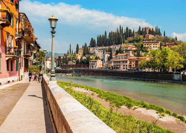 FROM MILAN: VERONA, SIRMIONE AND LAKE GARDA WITH EXCLUSIVE BOAT CRUISE